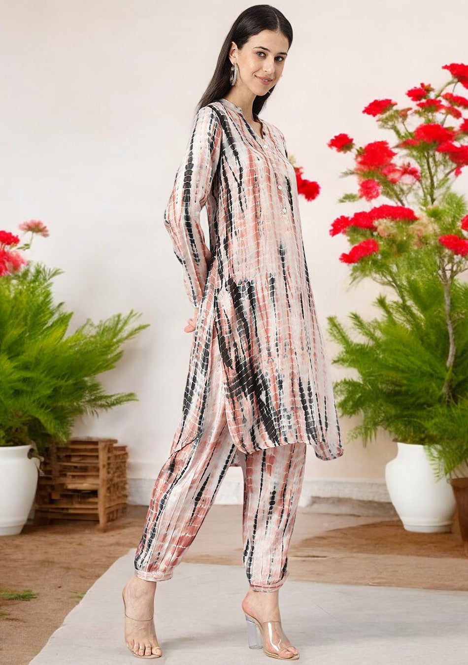 Cream Muslin Tie and Dye Kurta Pant Set