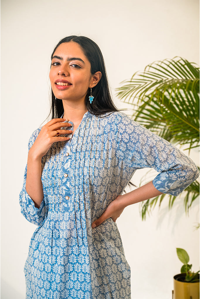 Light Blue Pattern Buttoned Kurta & Pant Set with Bandh-Gala