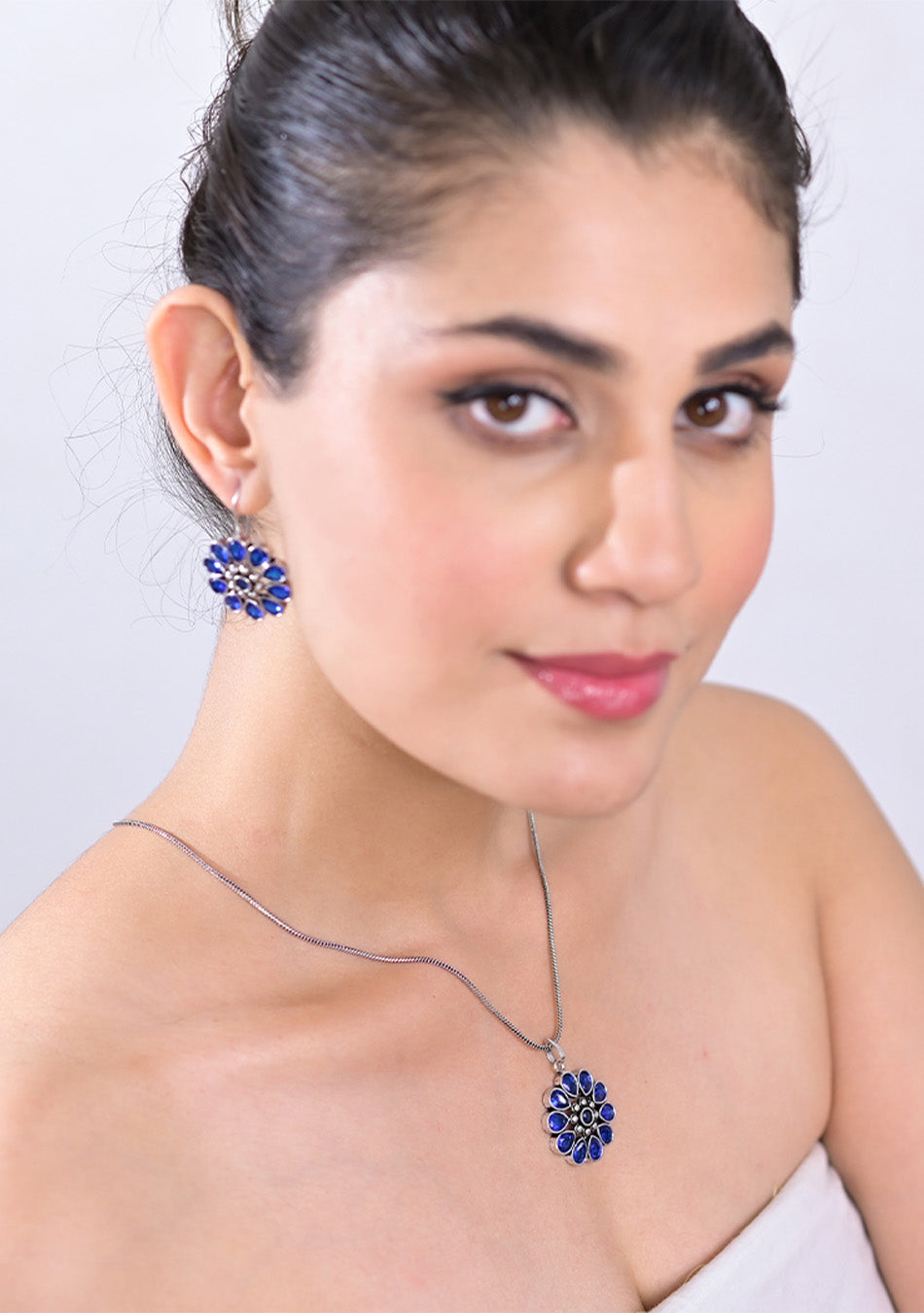 Sapphire Blossom Pendant Set