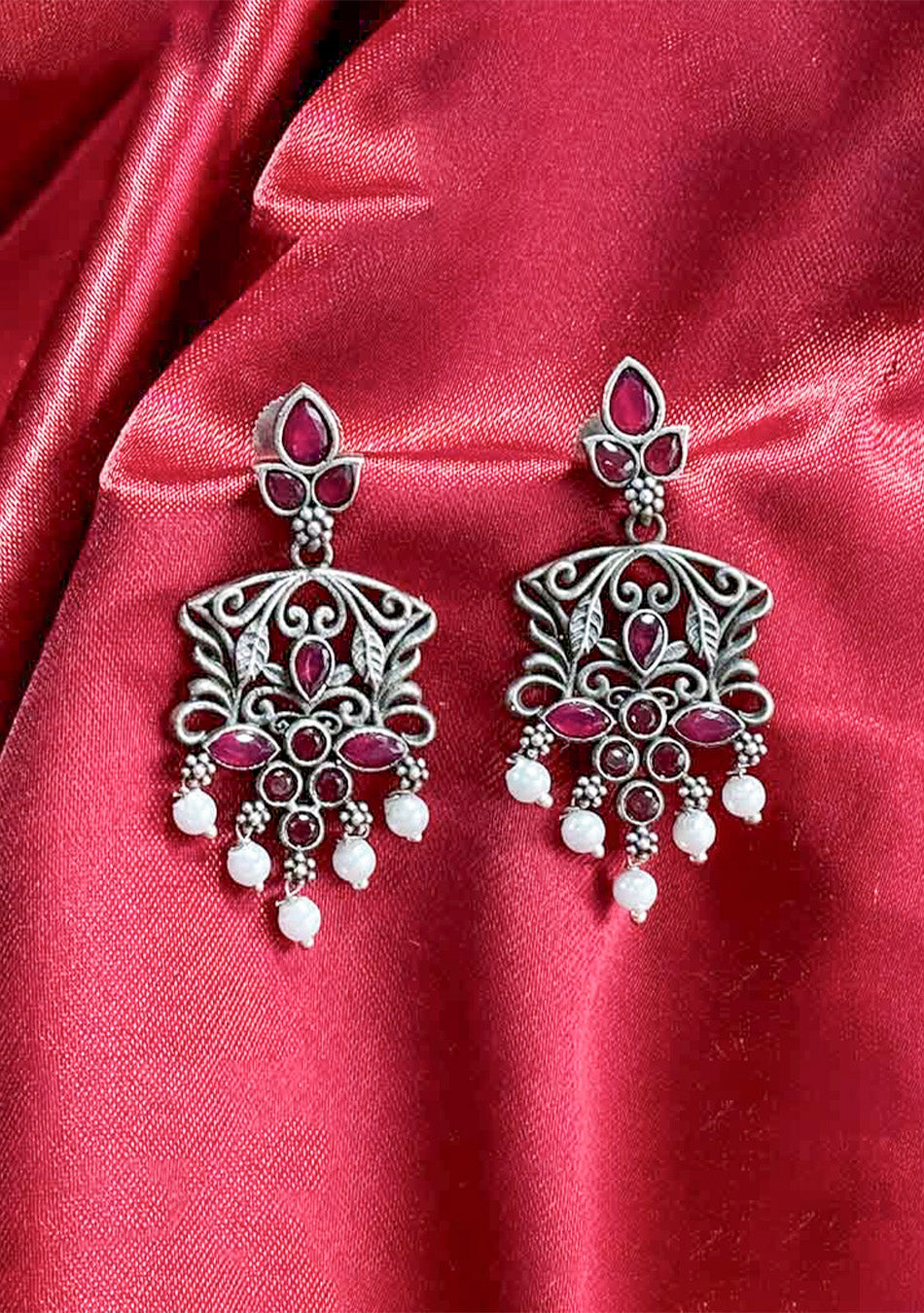 RED PEARL ELEGANCE