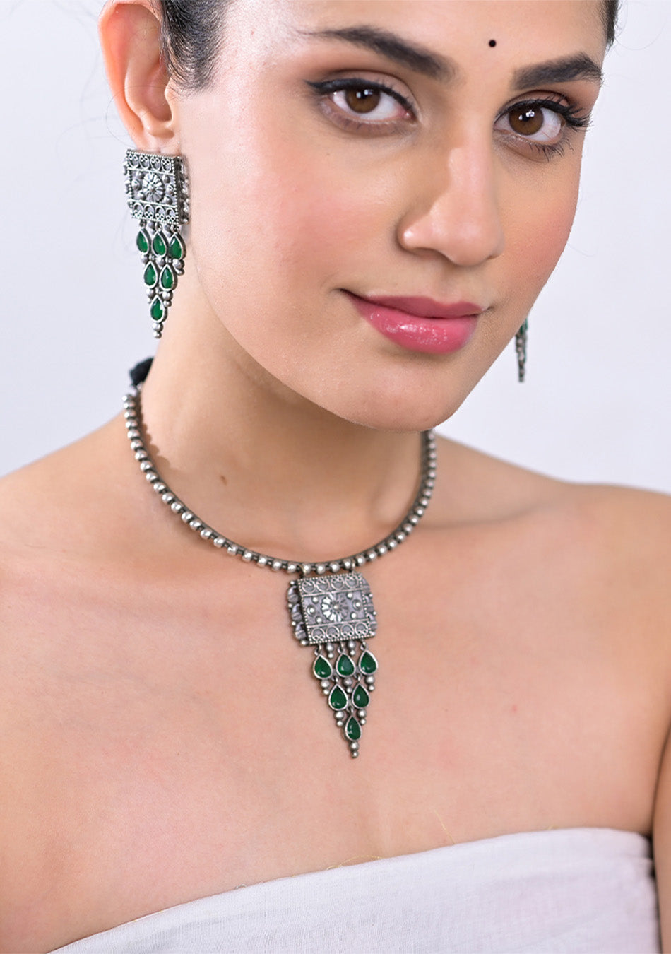 Emerald Oasis Choker Set