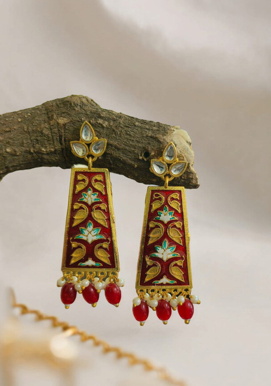 Surkh Meena Earring