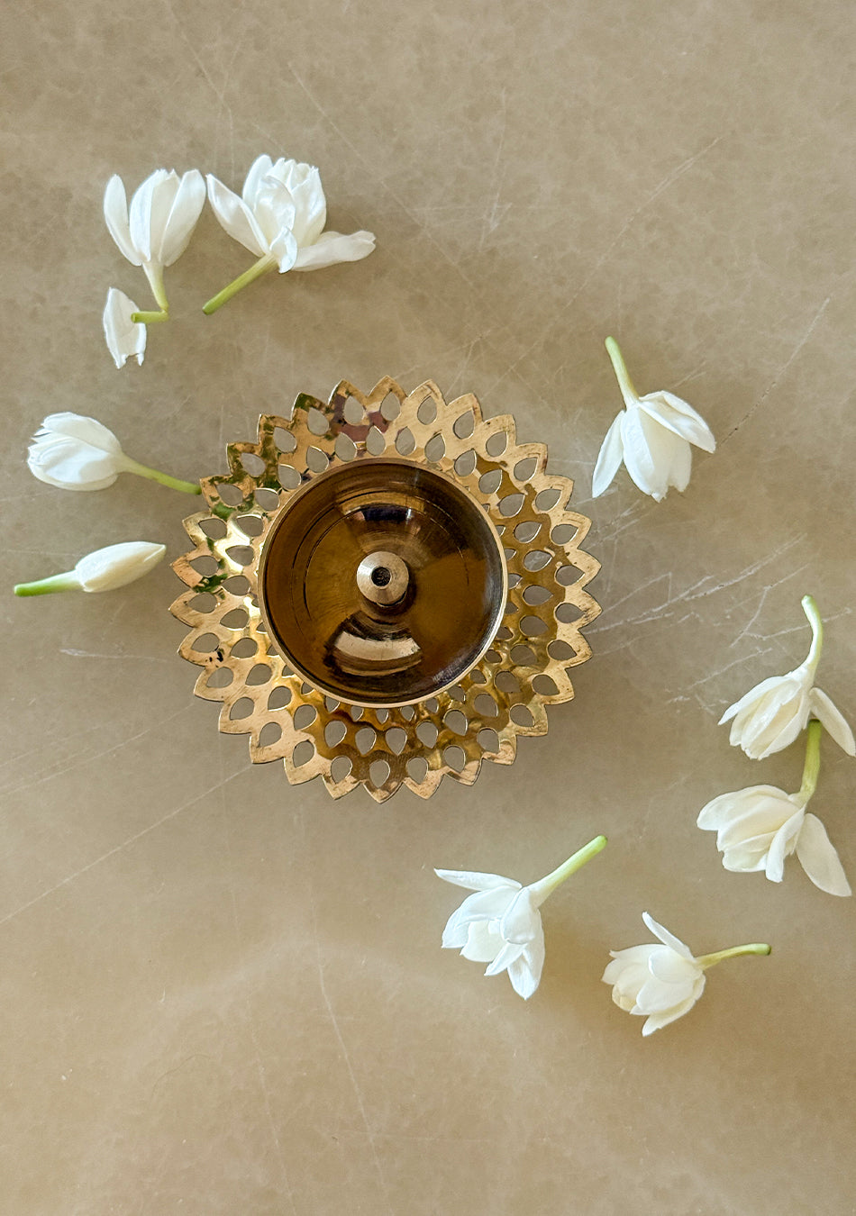 Brass round flower Diya