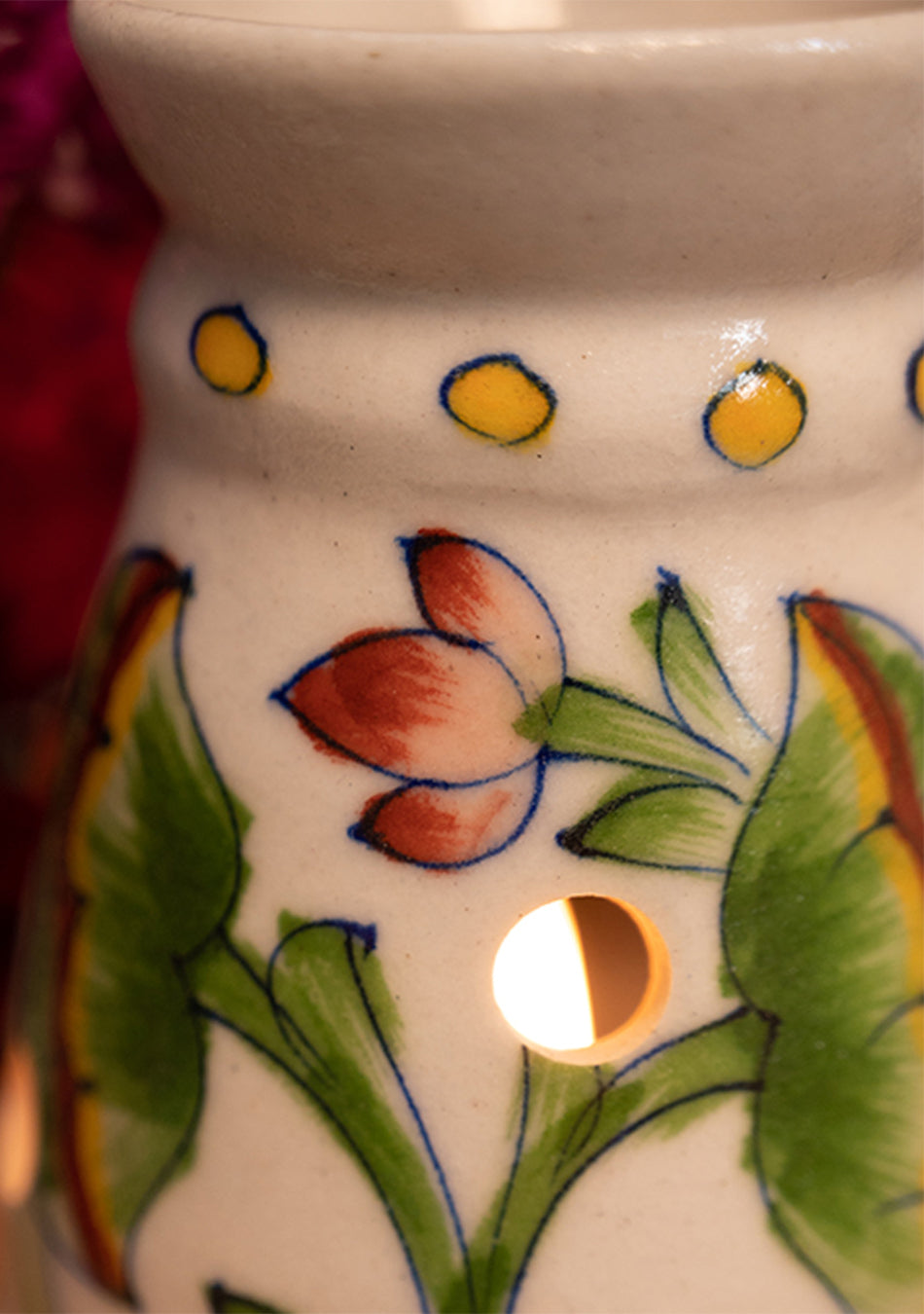 BLUE POTTERY WHITE FLORAL DIFFUSER