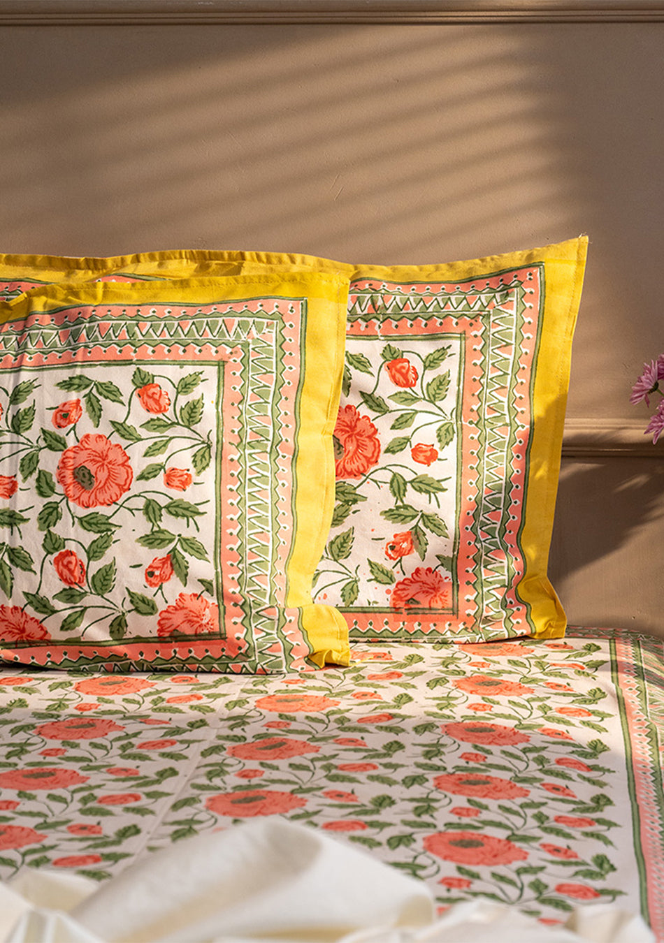 Chrysanthemum Pink-White Bedsheet