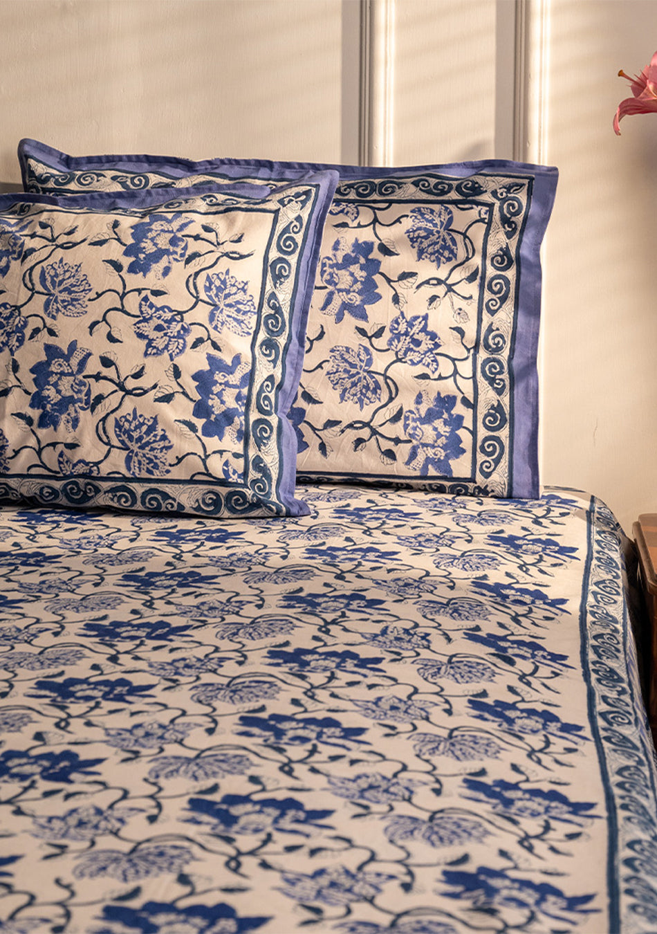 Iris Purple Bedsheet