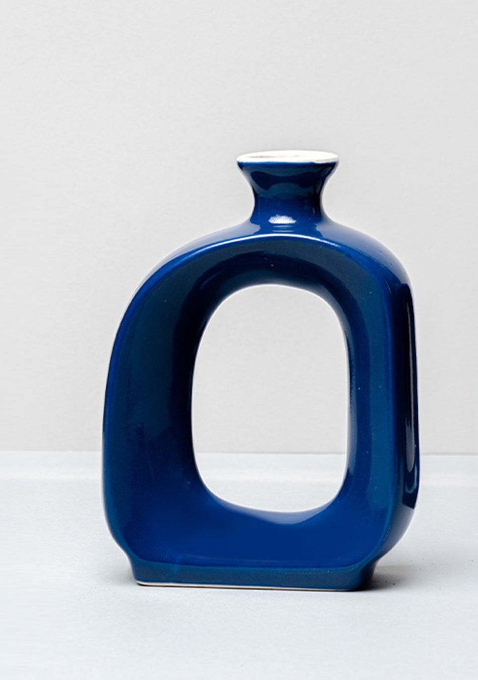 Dense Blue Vase Set
