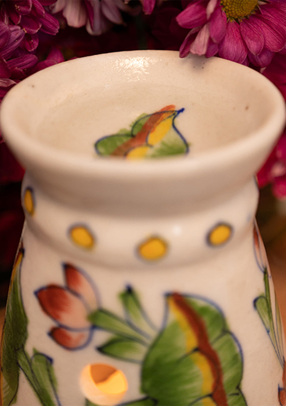 BLUE POTTERY WHITE FLORAL DIFFUSER