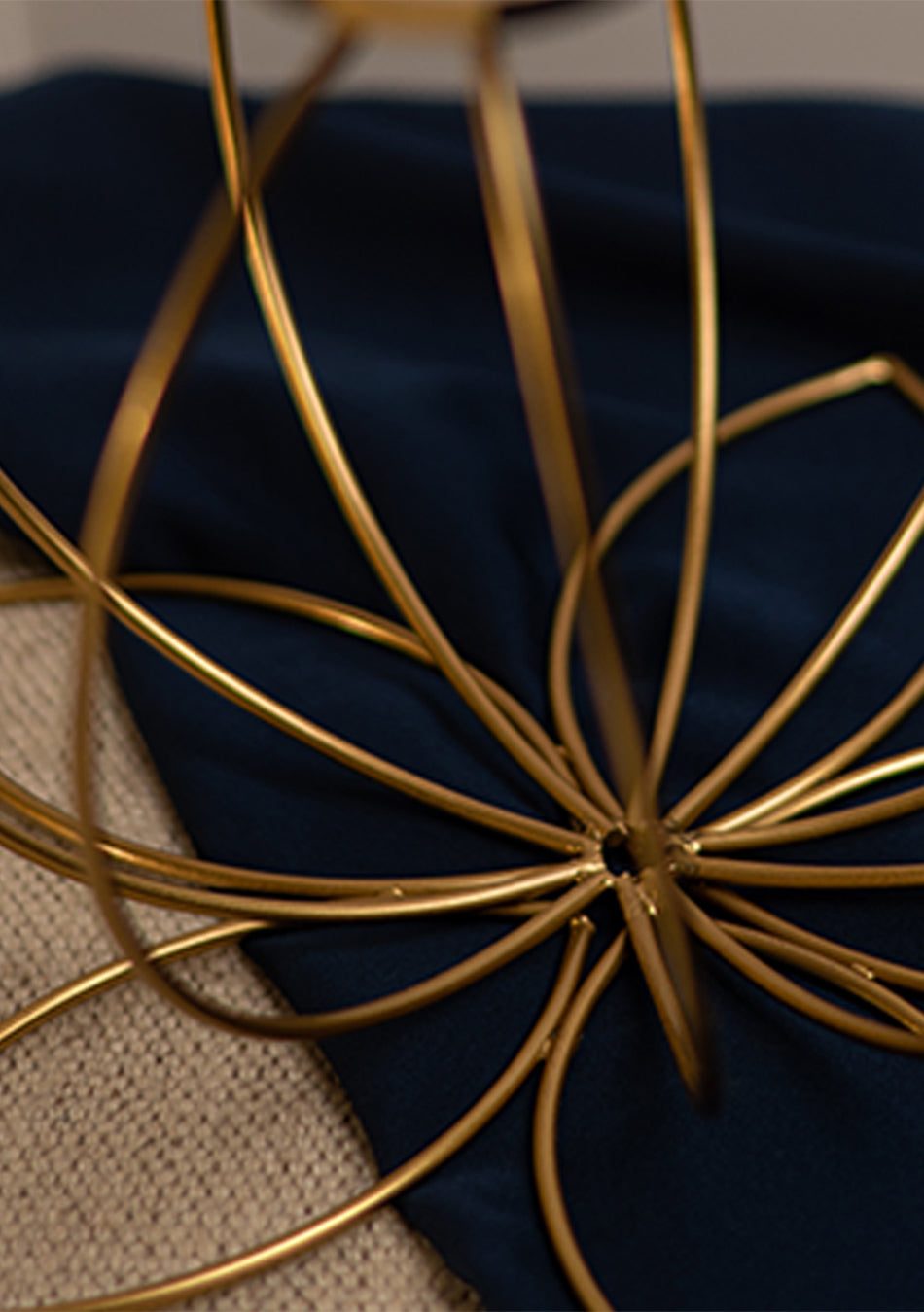 GOLD LOTUS CANDLE STAND
