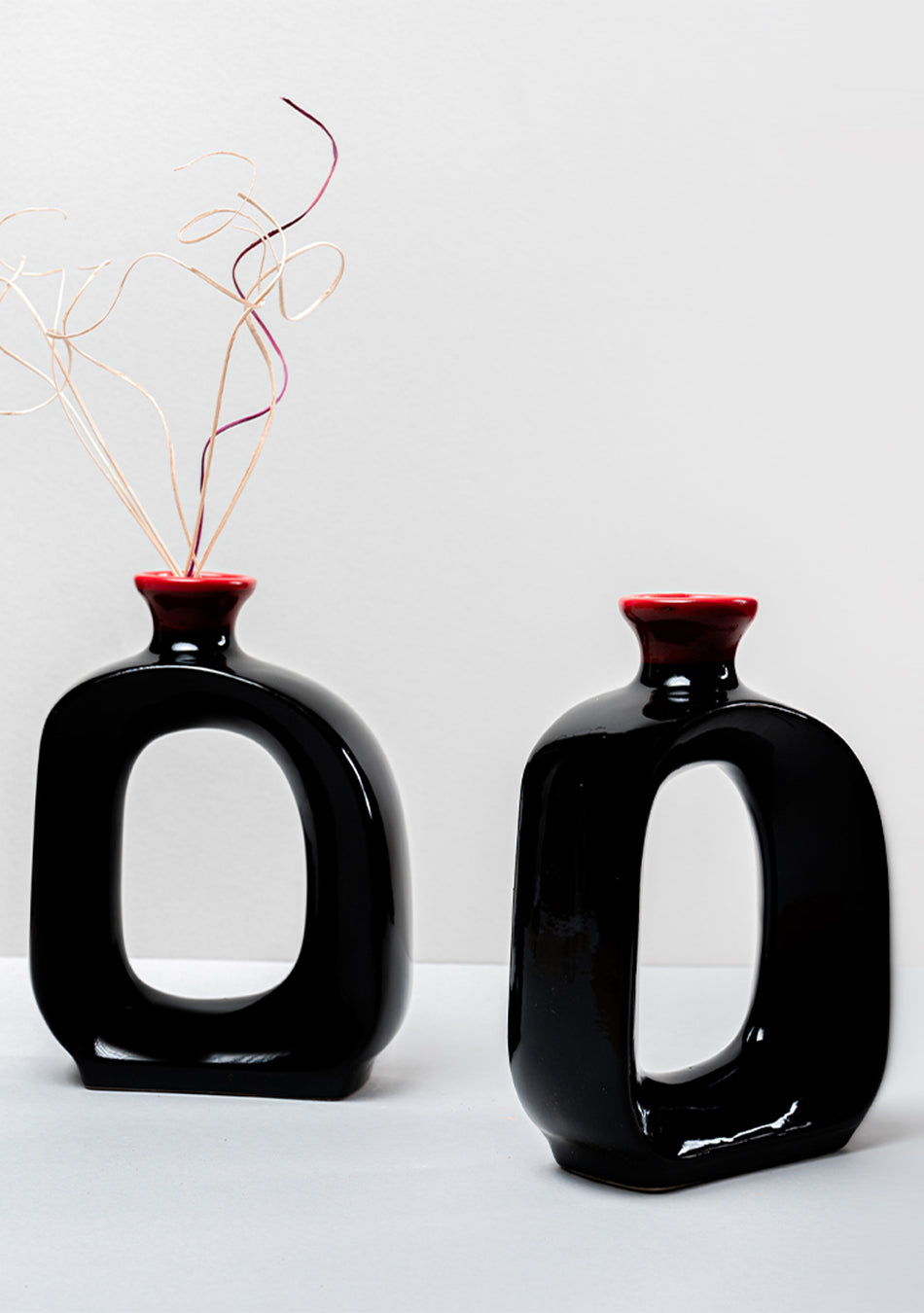 Dense Black Vase Set