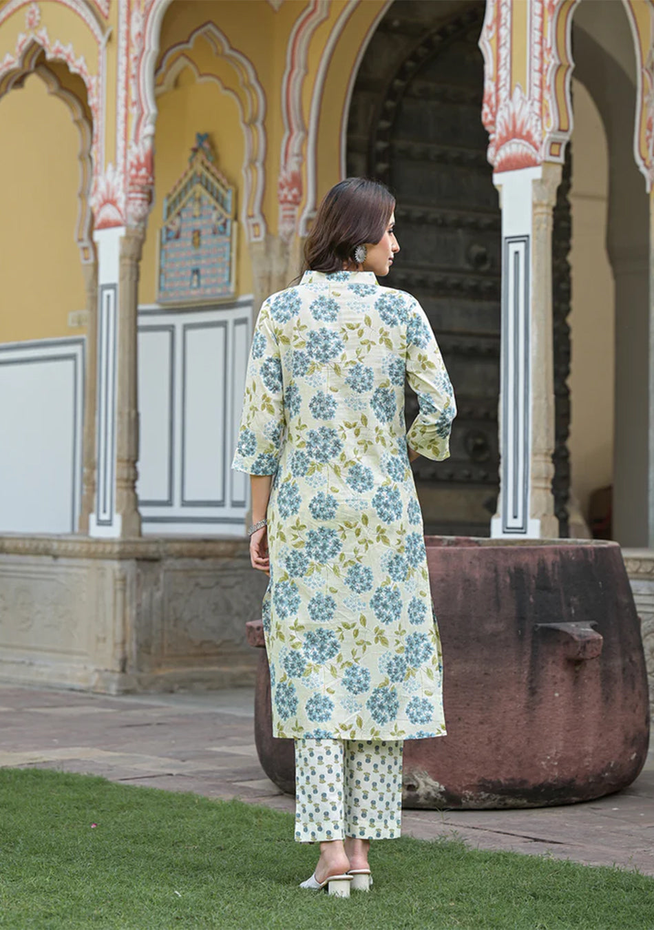 Green Floral Print Pure Cotton Straight Kurta with Trouser