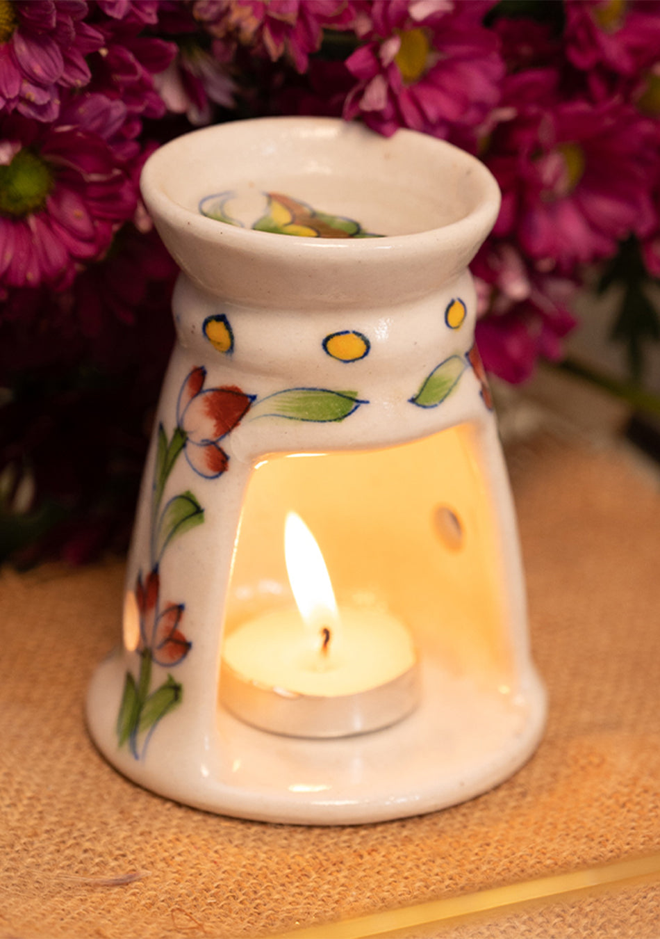 BLUE POTTERY WHITE FLORAL DIFFUSER