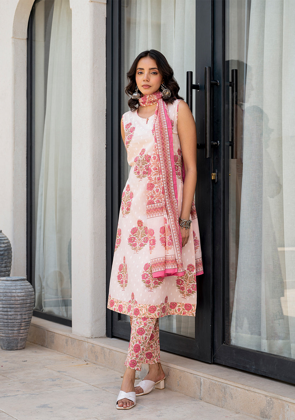 Pink Floral Printed Cotton Straight Fit Kurta Pant Set
