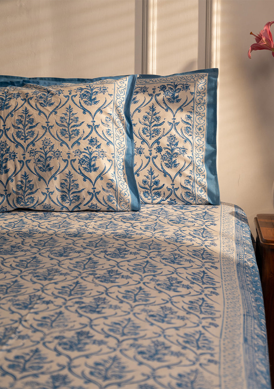 Blue Bouquet Bedsheet