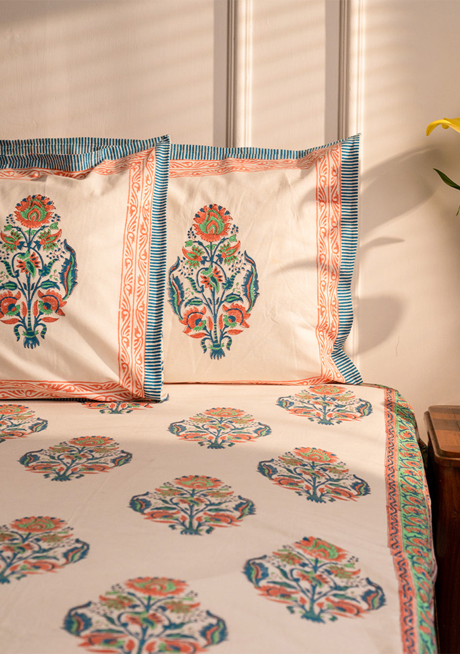 Apricot Bouquet Bedsheet