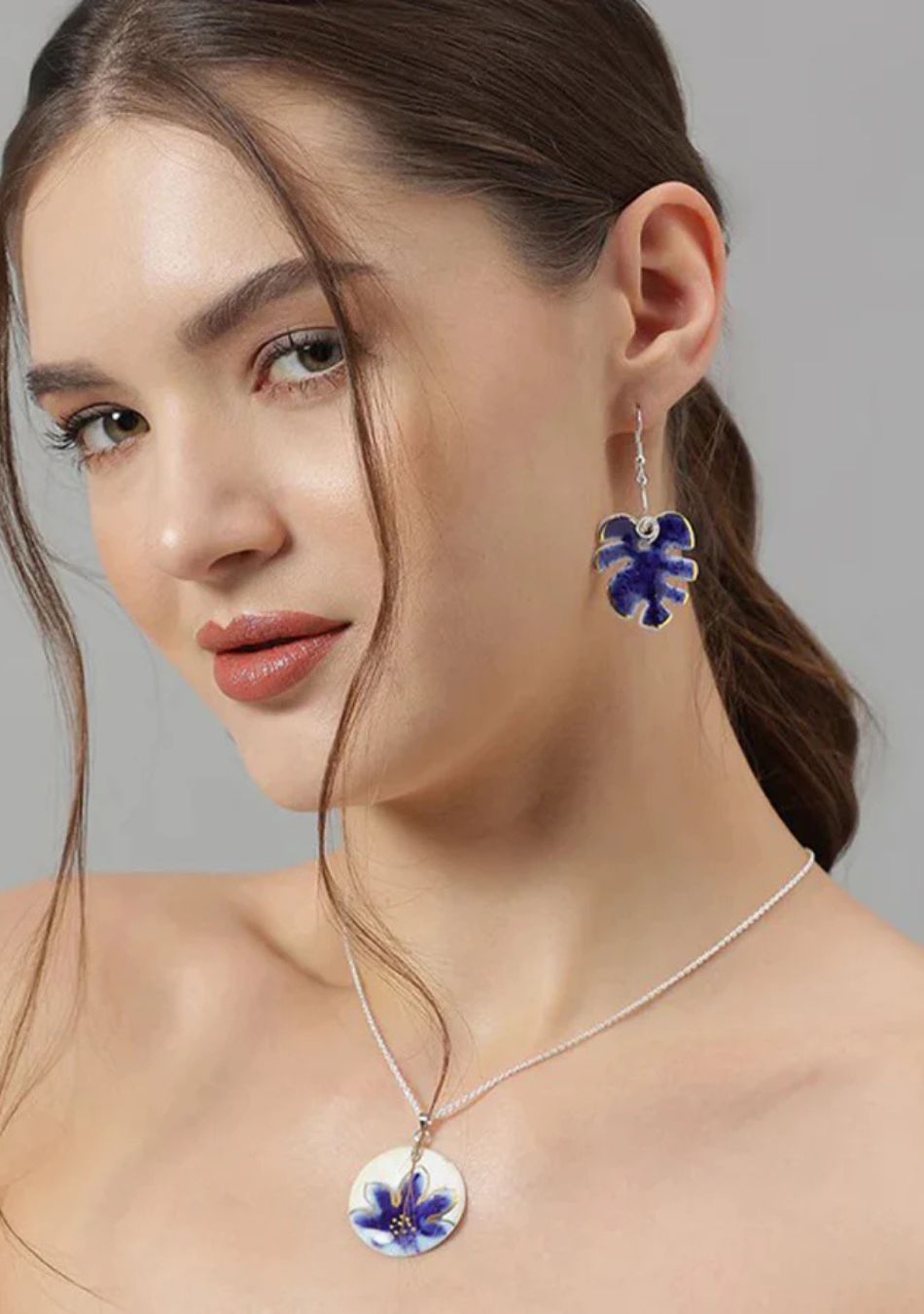 Swiss Cheese Leaf Earrings & Necklace Set