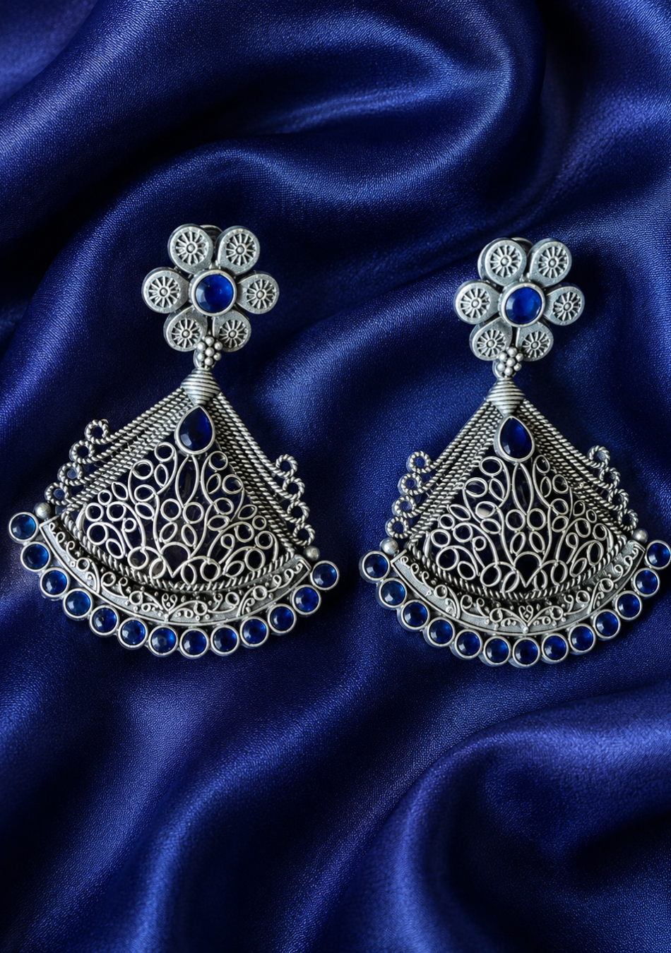 Navy Bloom Dangler