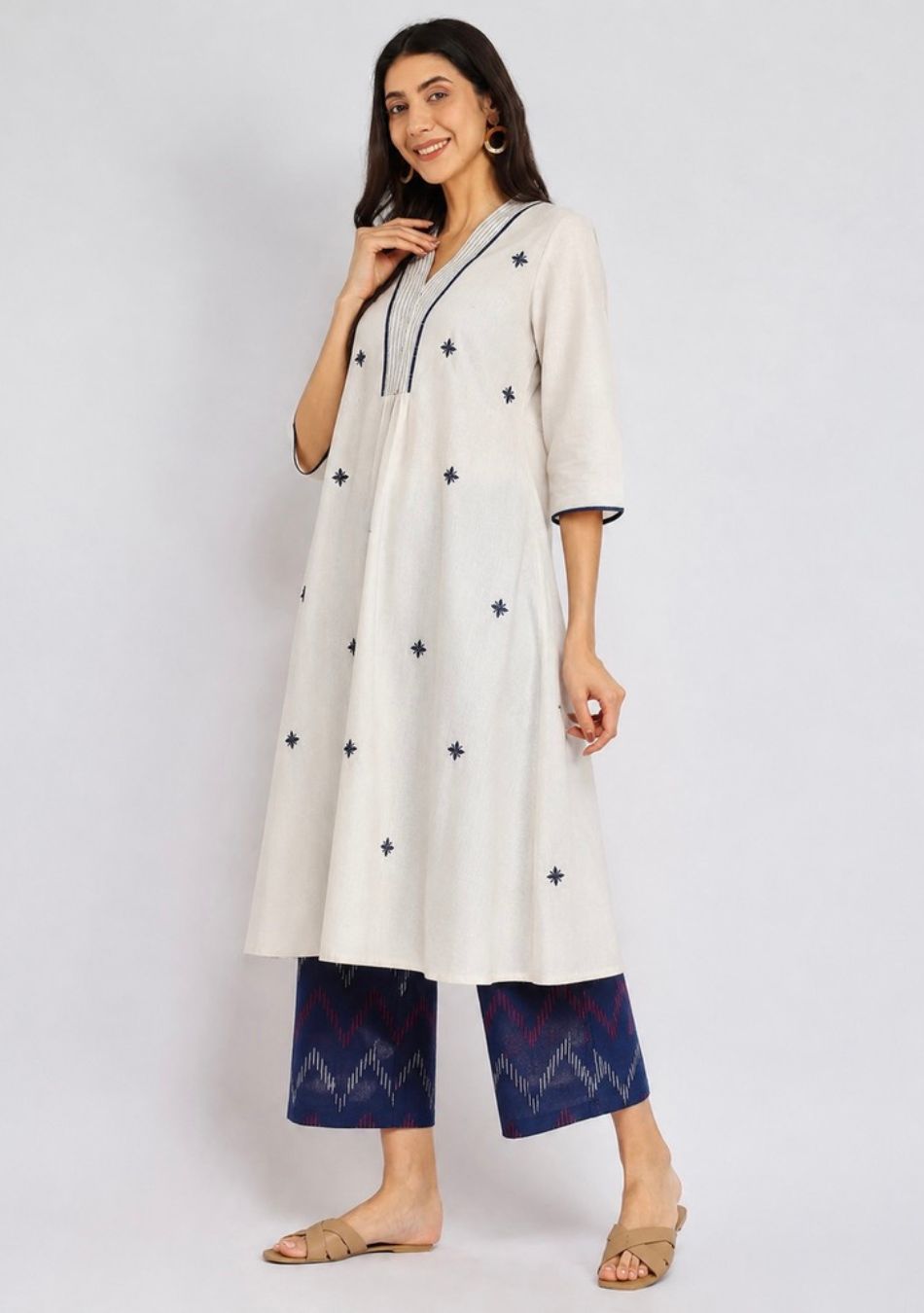 Aravalii Ivory Ikkat Noor Suit Set