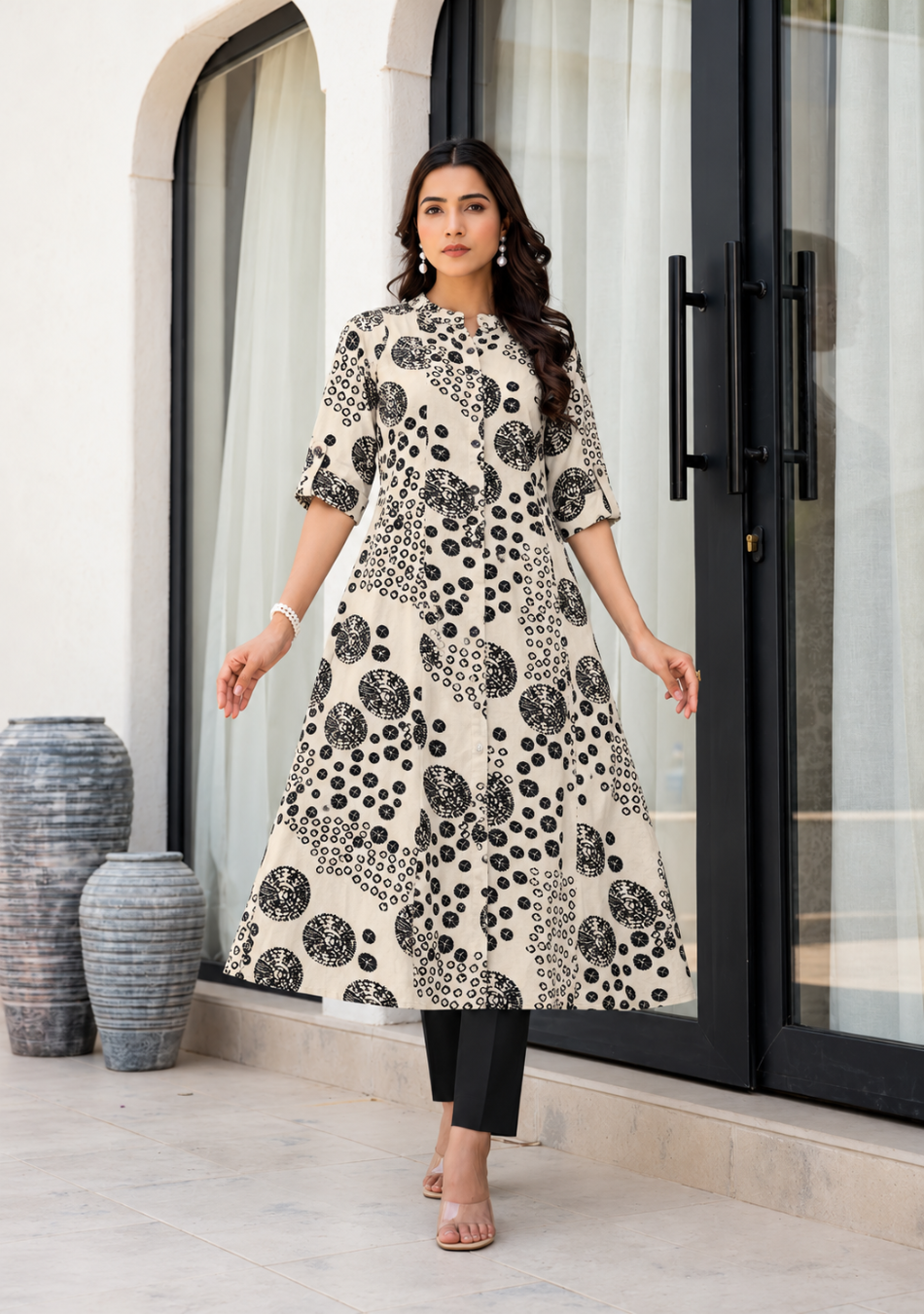 Ivory Noir Abstract Motif Kurta