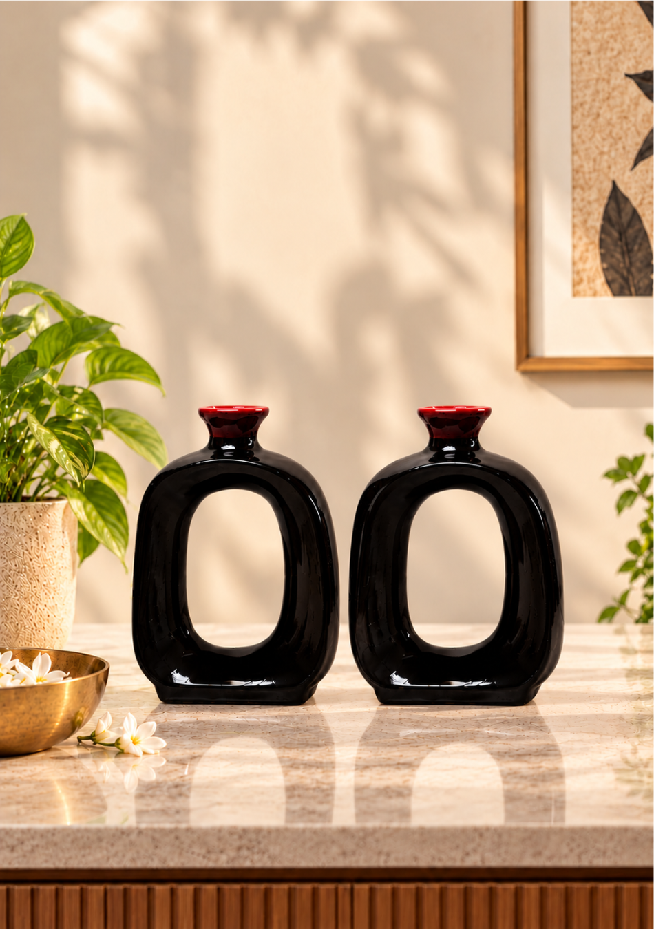 Dense Black Vase Set