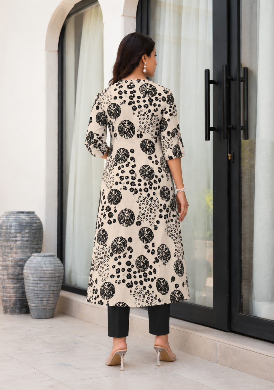 Ivory Noir Abstract Motif Kurta