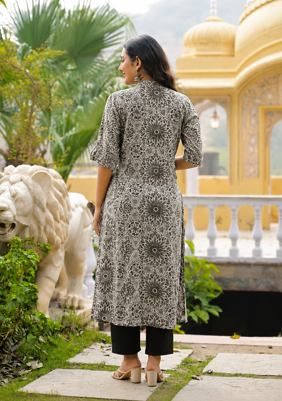 Aravalii Charcoal Floral A-Line Kurta