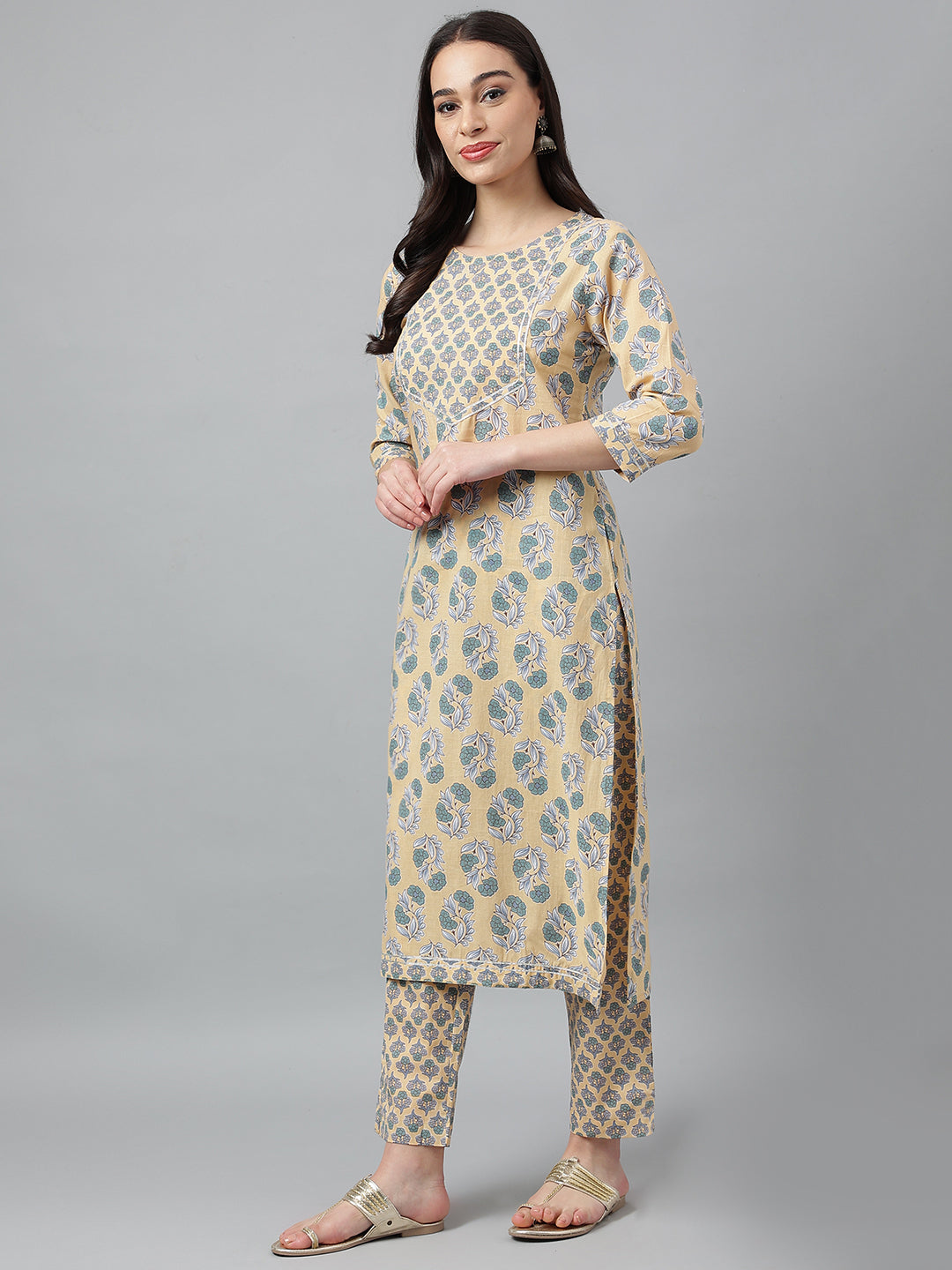 Buy White Floral Printed Coordinated Kurta, Pants And Dupatta Set Online -  Shop for W