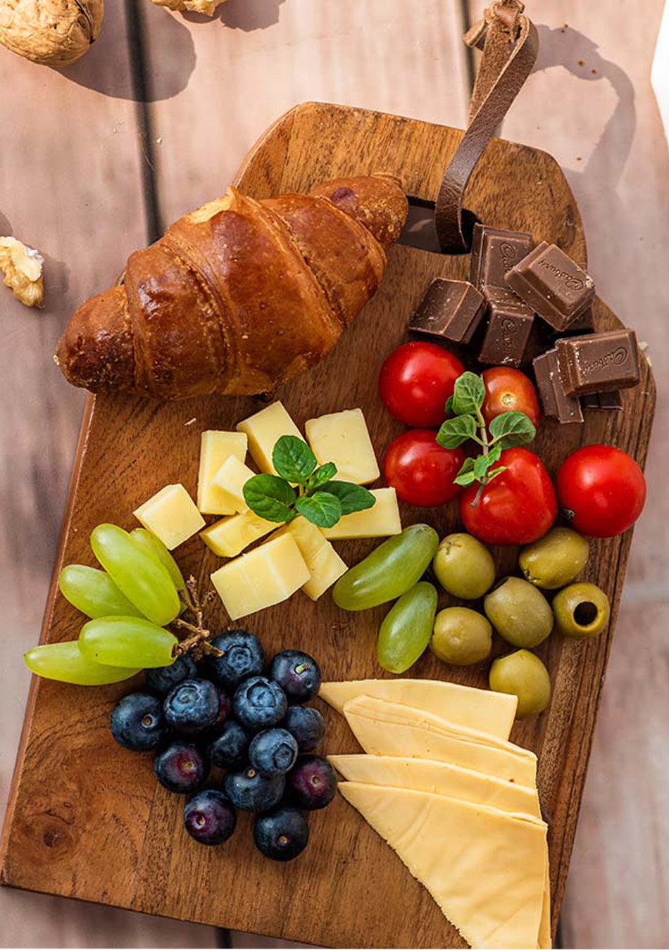 Bright Chopping/Cheese Board