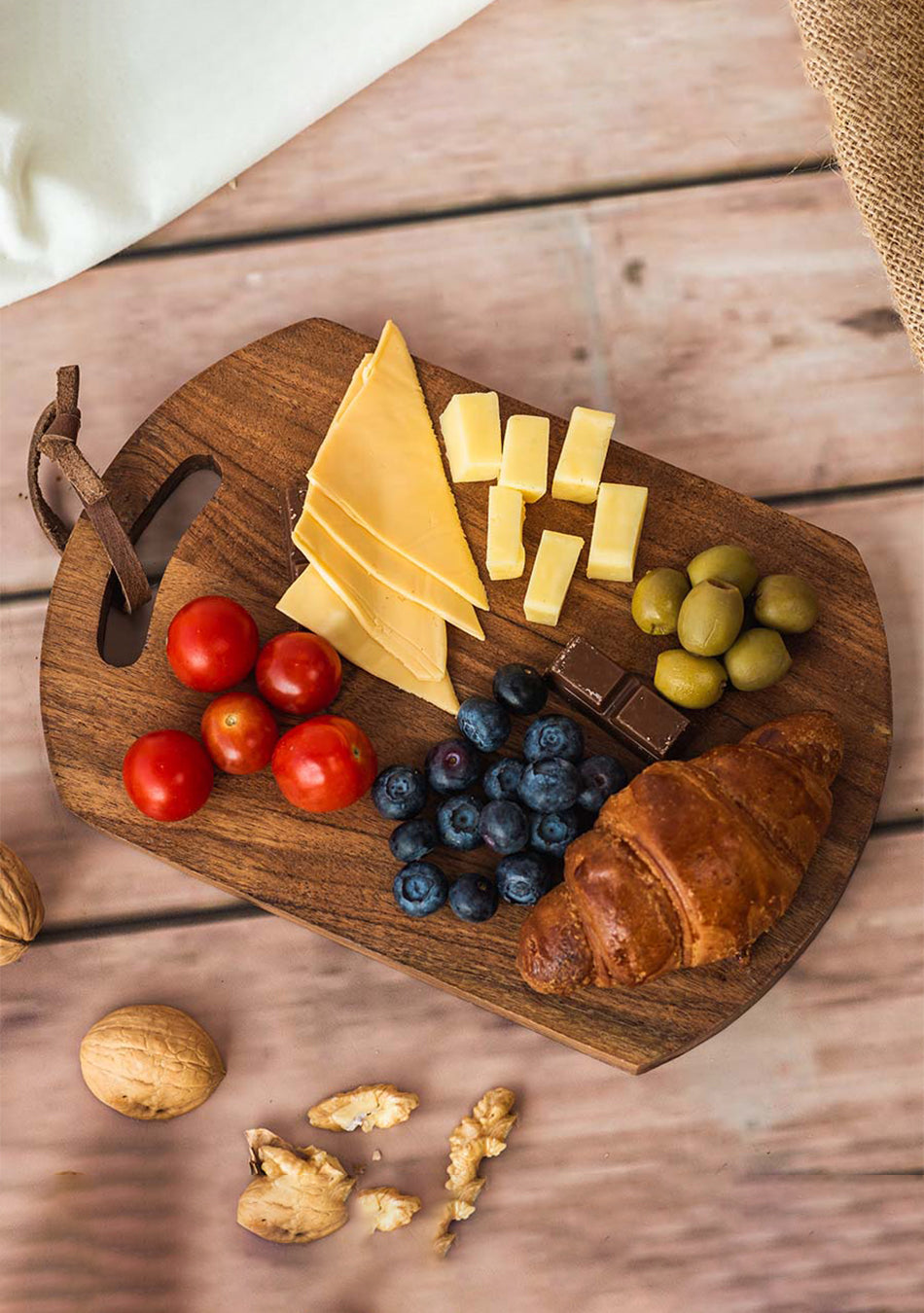 Serene Chopping/Cheese Board