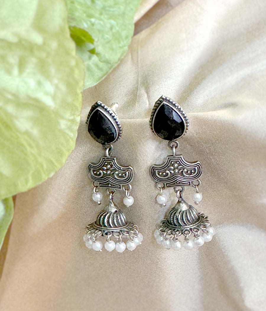 Charcoal Gem Pearl Cascade Dangler