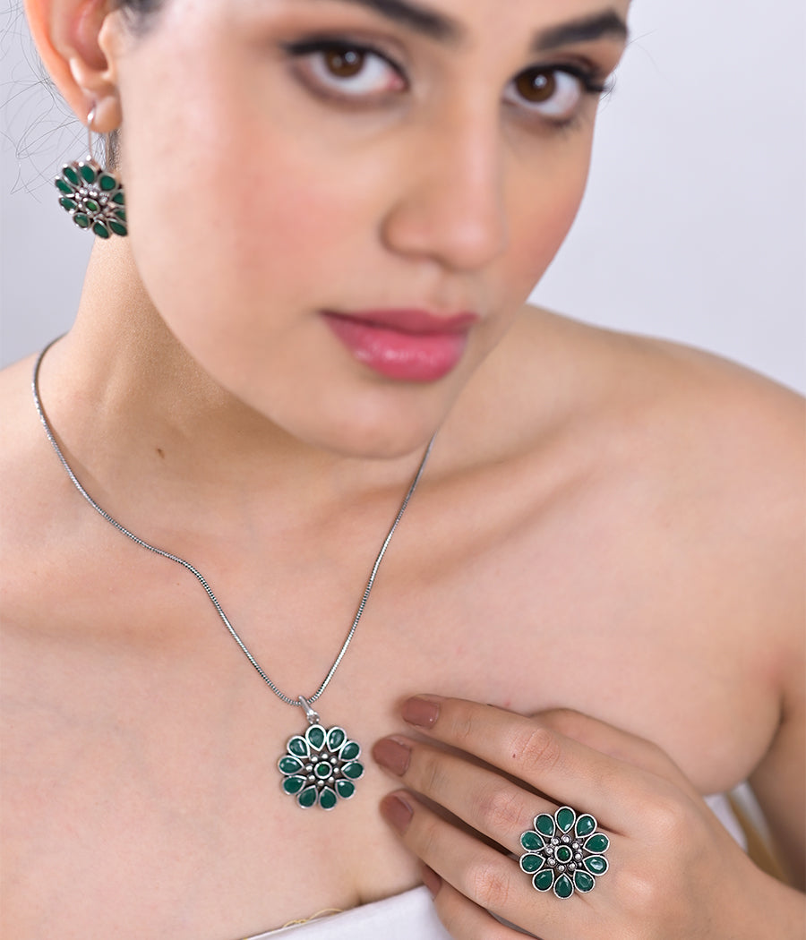 Emerald Blossom Pendant Set