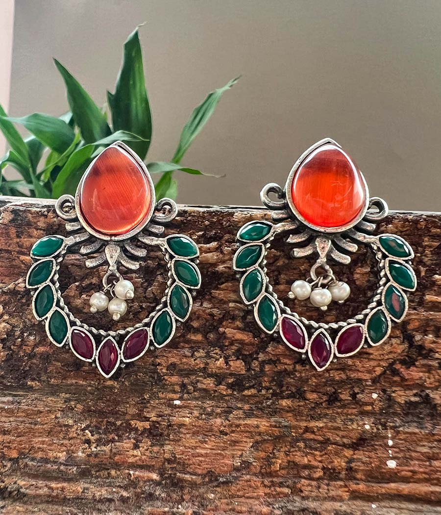 ORANGE PEARL FUSION STUDS