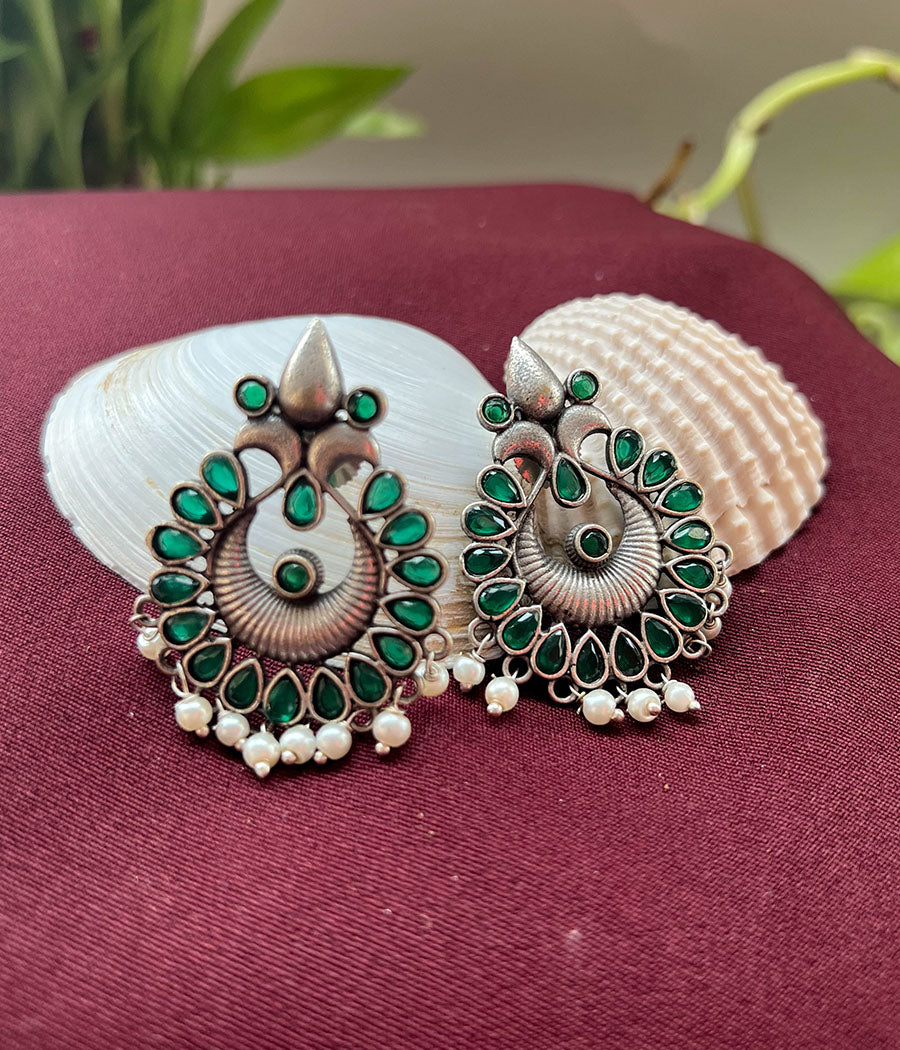 Oblong Verde Pearl Studs