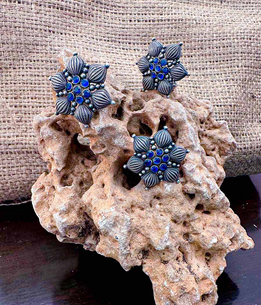 Floral Radiance Studs with Ring