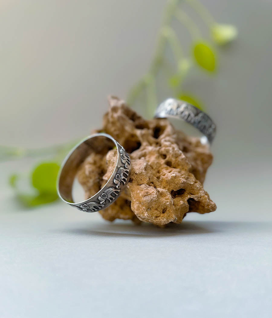 Beautiful Elephant crafted Chunky Bangle