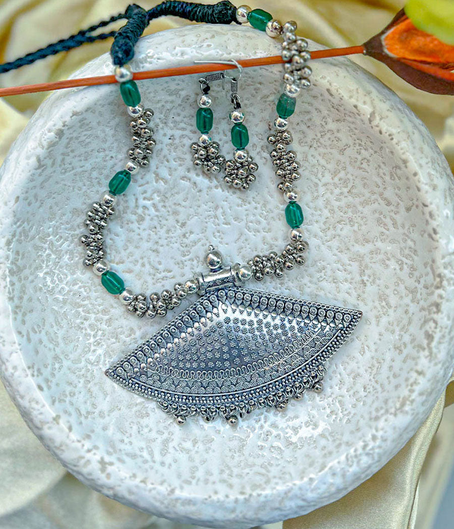 Ethnic Elegance Jewelry Set