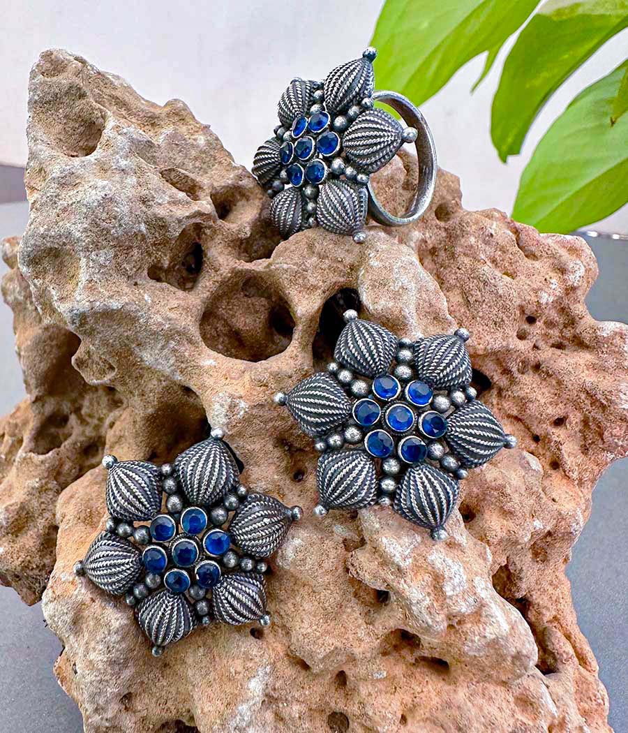 Floral Radiance Studs with Ring