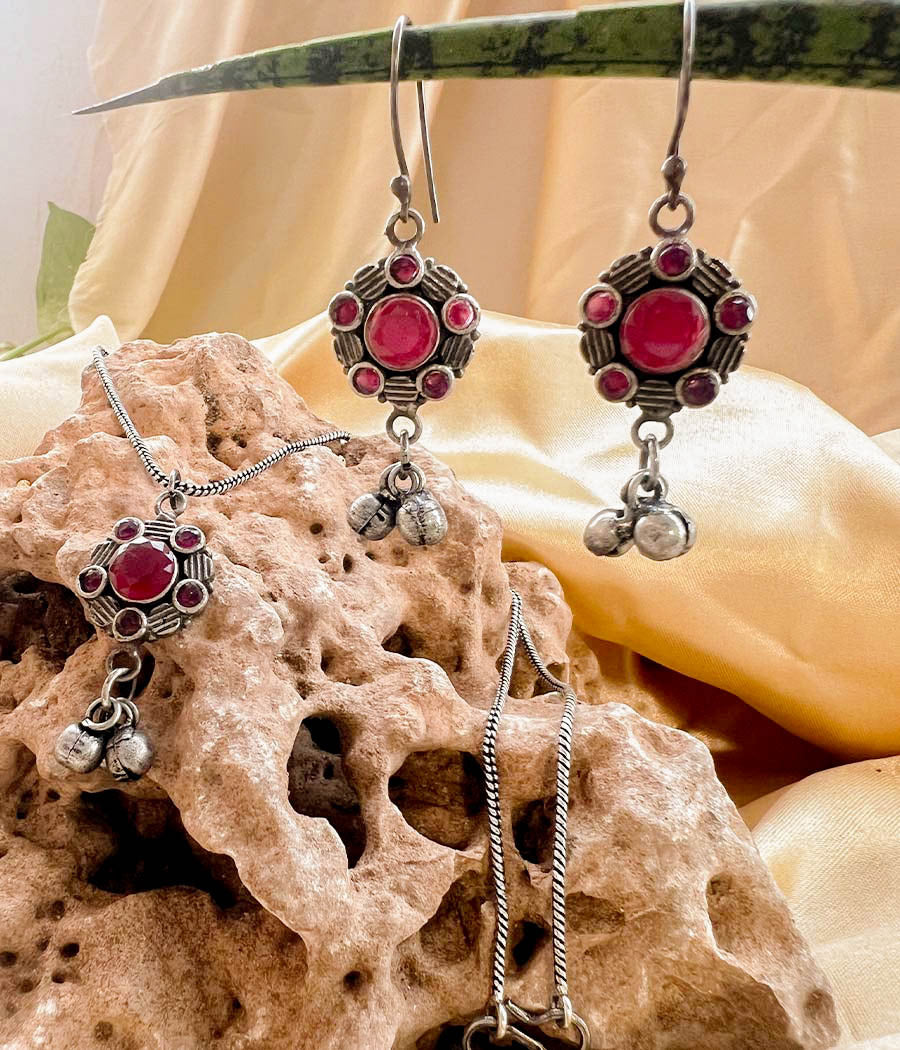 Vibrant Earrings and Peandant Set