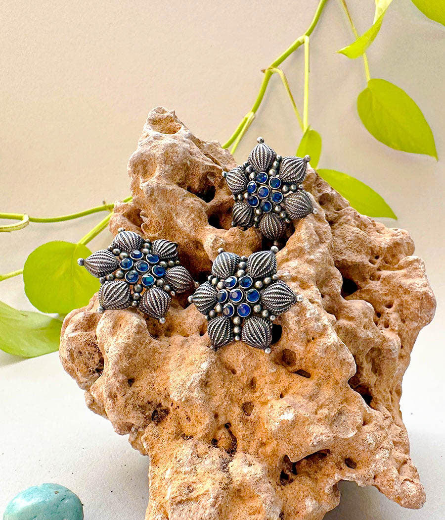 Floral Radiance Studs with Ring