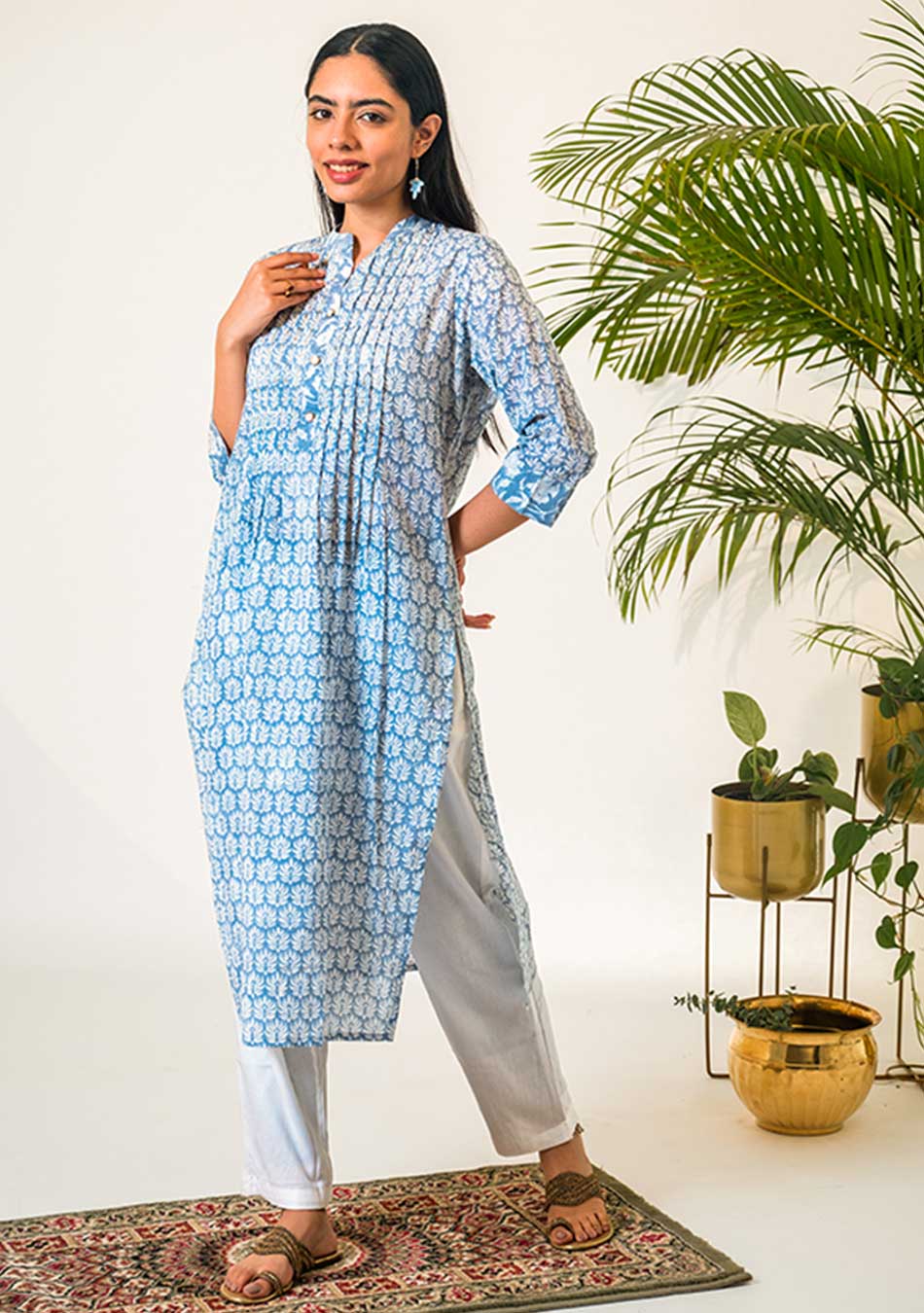 Light Blue Pattern Buttoned Kurta & Pant Set with Bandh-Gala