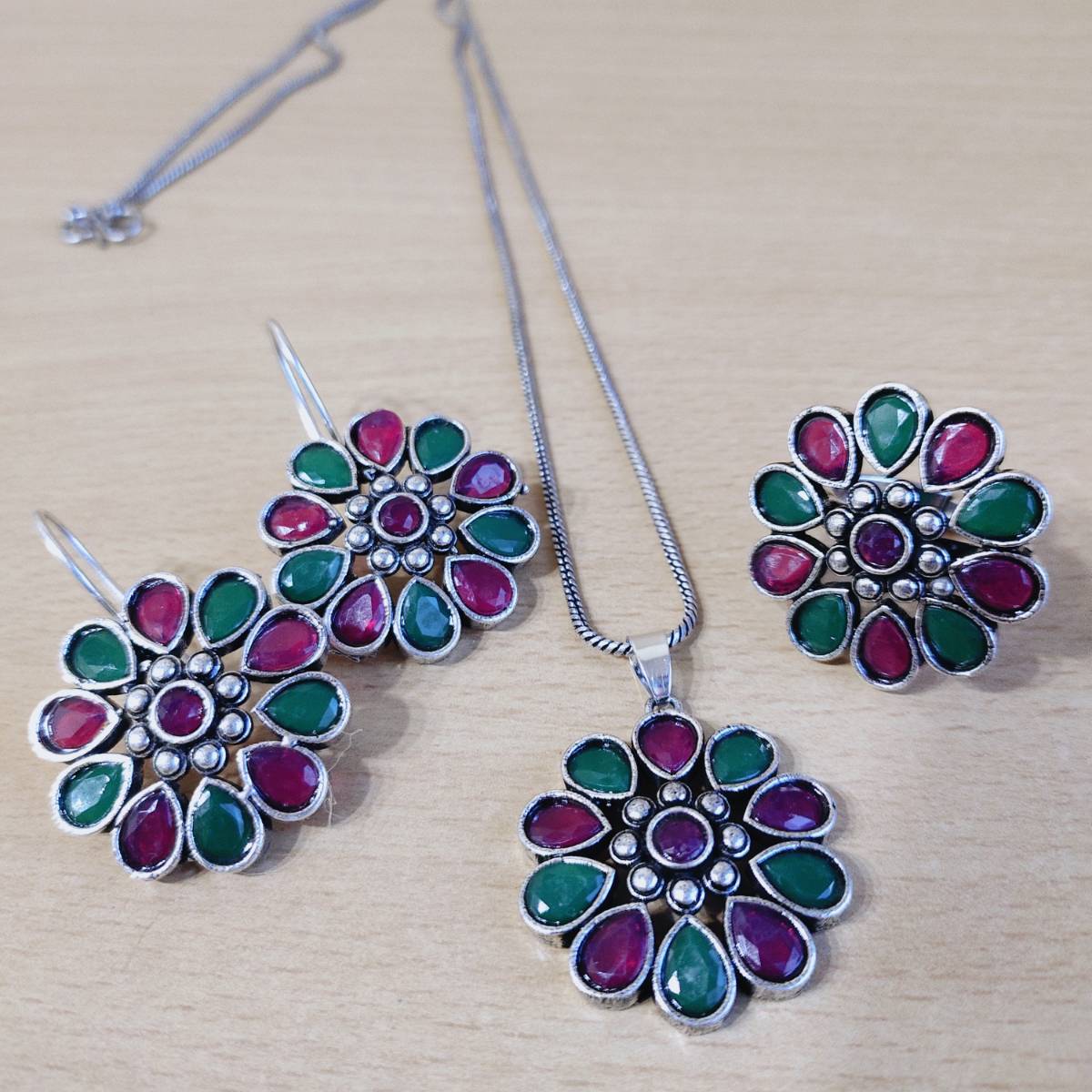 Crimson & Ivy Blossom Pendant Set