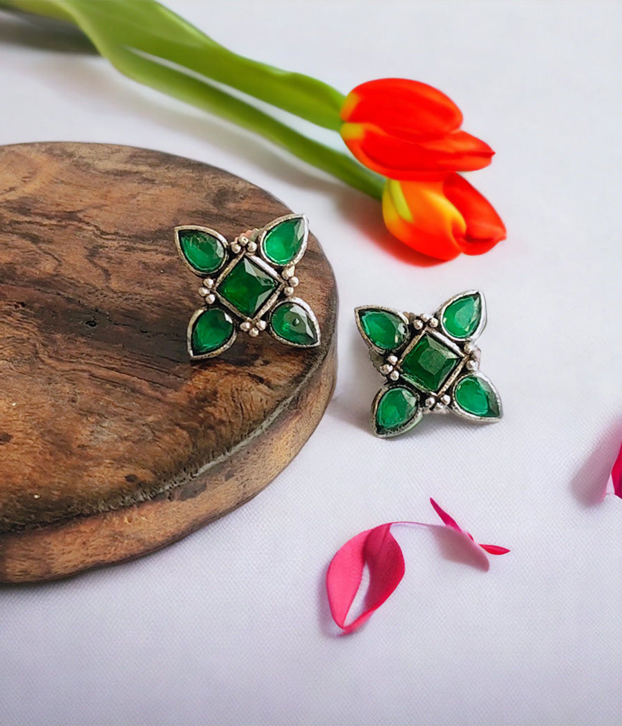 VERDE PETAL STUD EARRINGS