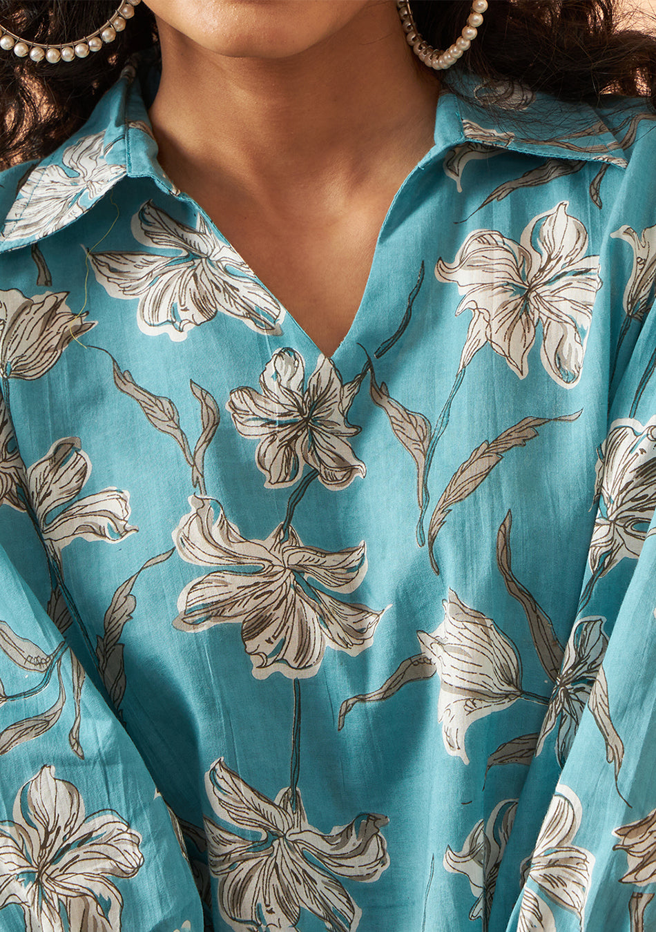 Turquoise blossom top