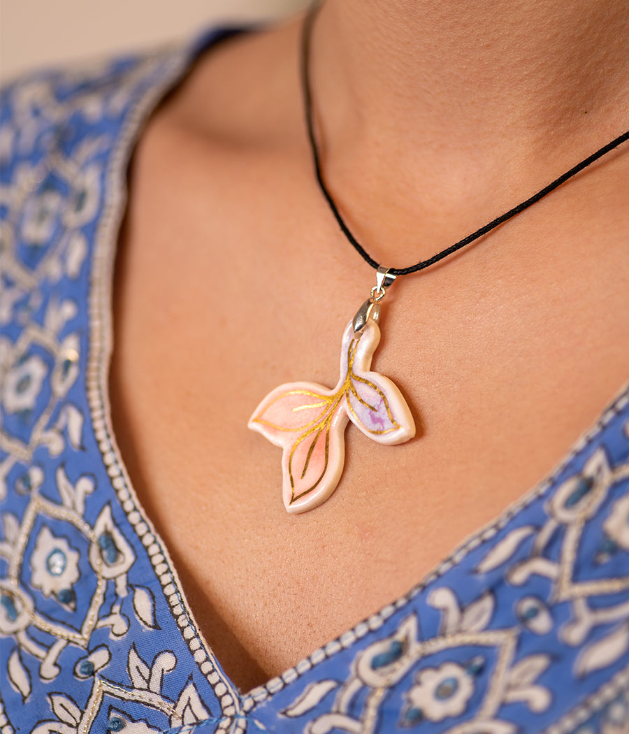 Petal  Necklace - Pink