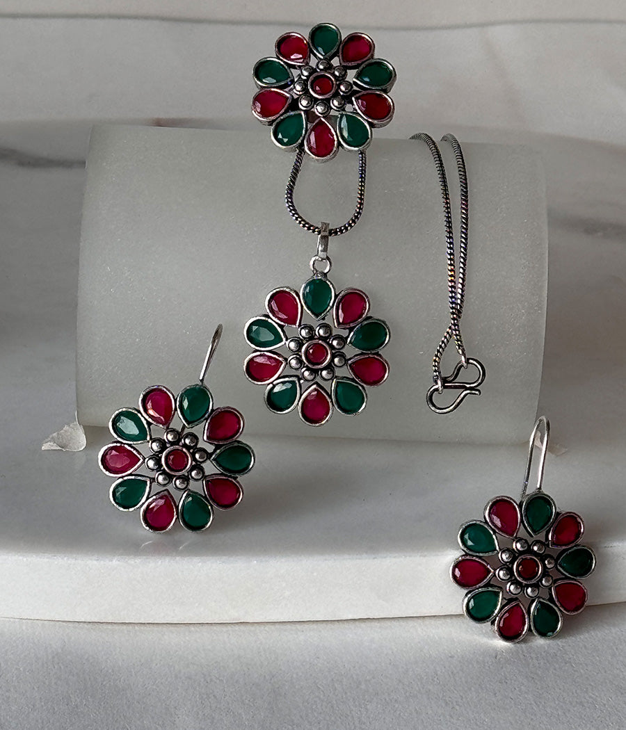 Crimson & Ivy Blossom Pendant Set