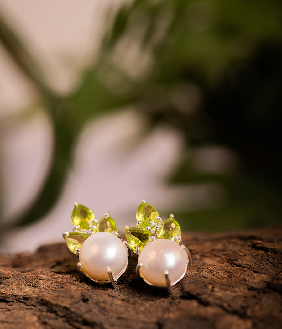 Leaf Cut Peridot & Pearl Earrings