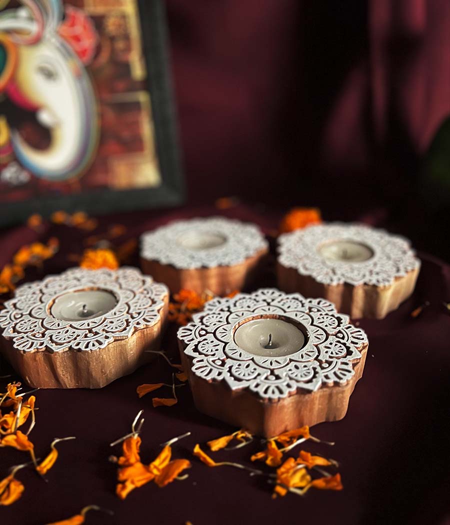 Wooden Devine Night Diya (Set of 4 Diyas)