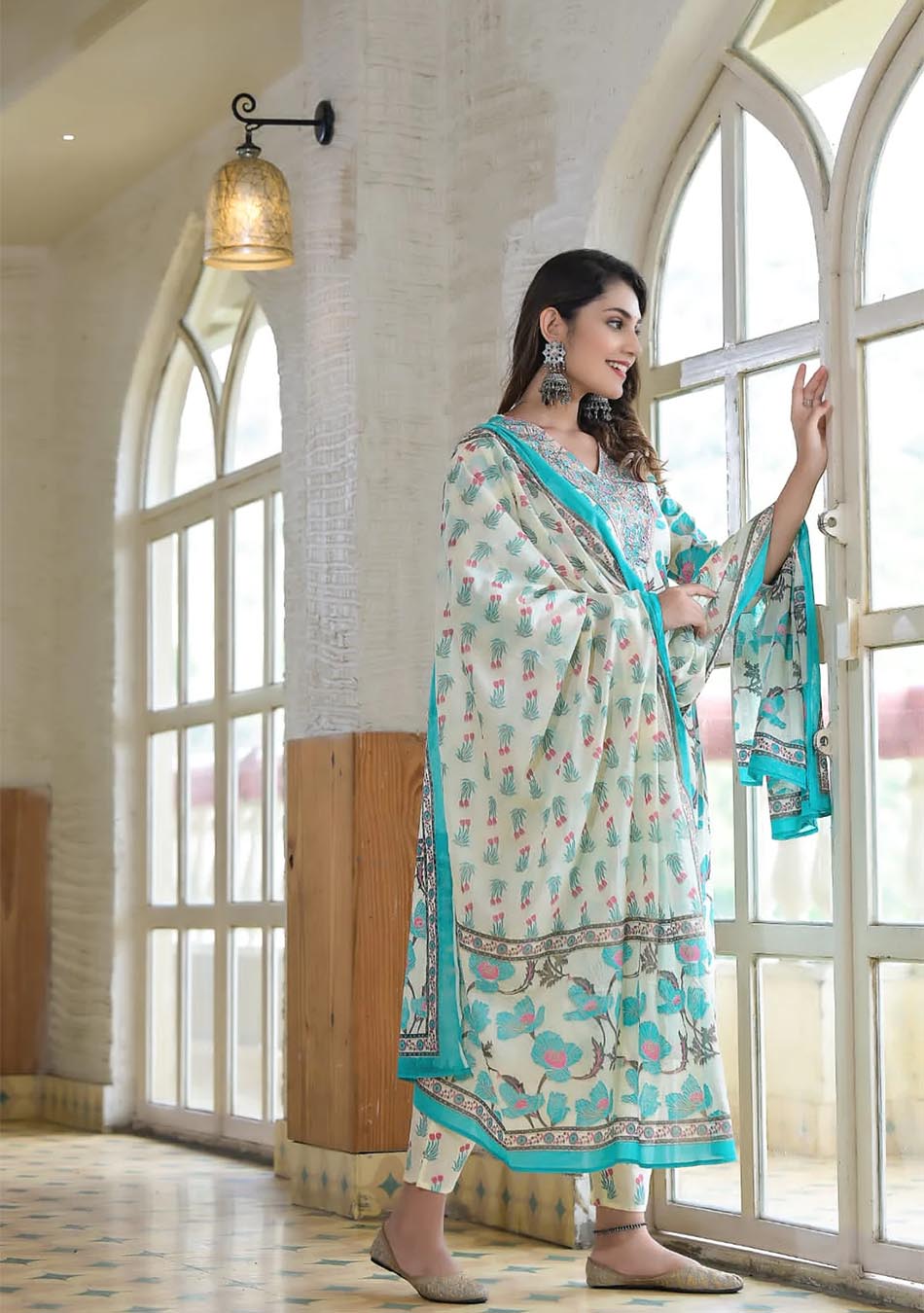 Blue and white floral V cut kurta pant set with dupatta