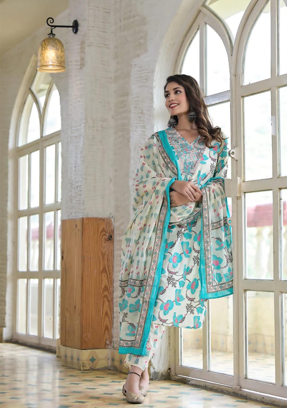 Blue and white floral V cut kurta pant set with dupatta