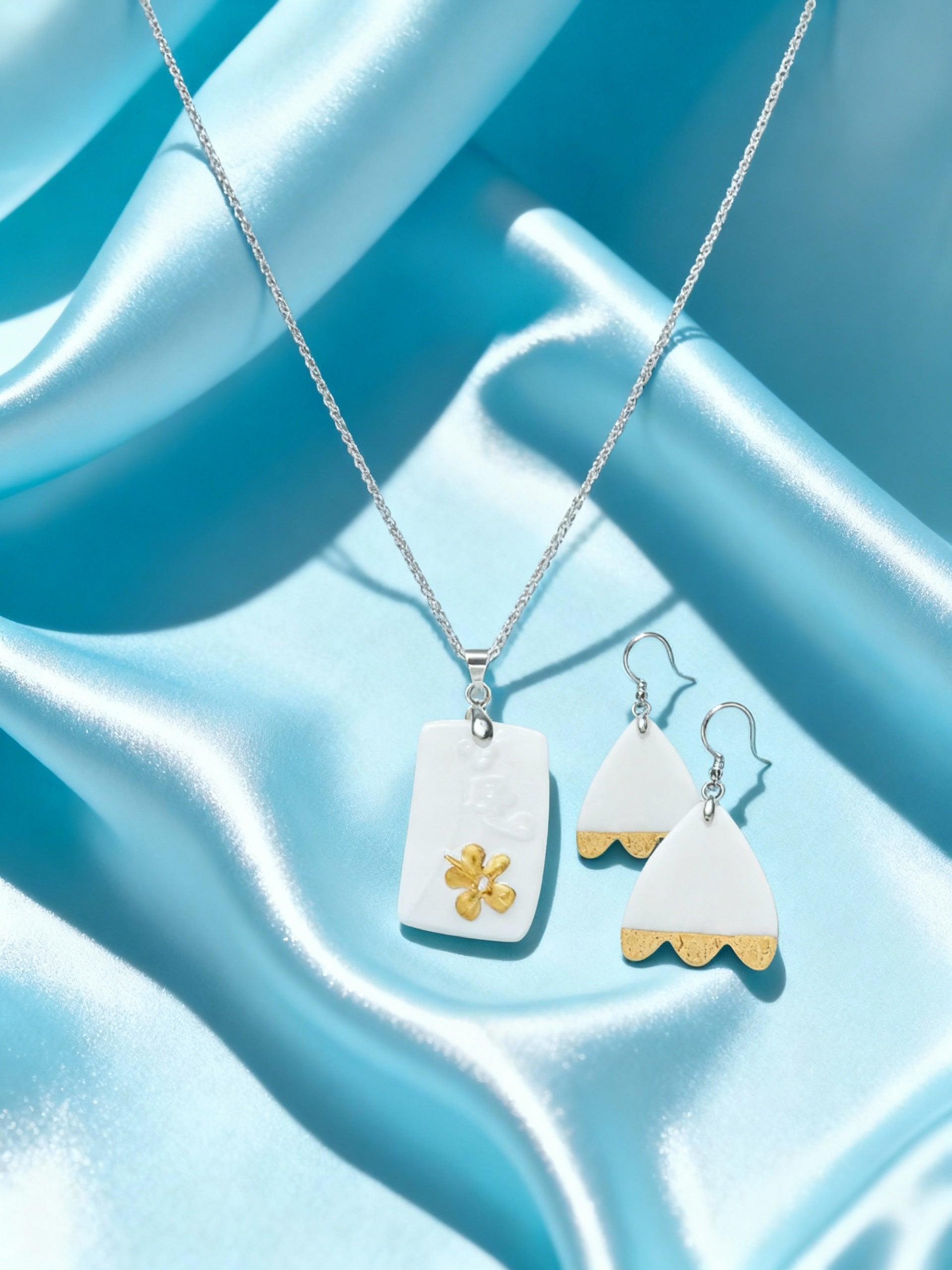 Pure Elegance White Earring and Pendant Set